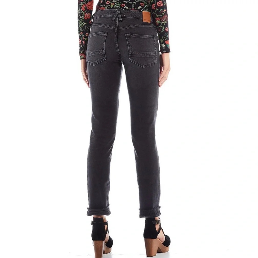 Free People
Mid Rise Cuffed Straight Leg Slim Boyfriend Jeans - Picture 2 of 3